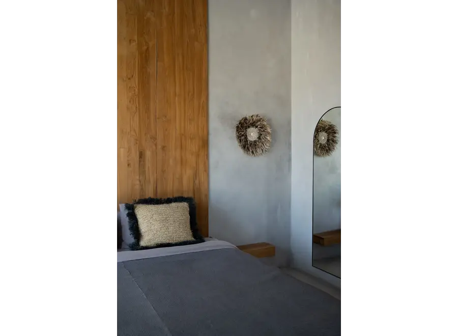 Mojacar Bohemian Display – Ornament aus Feder und Muschel