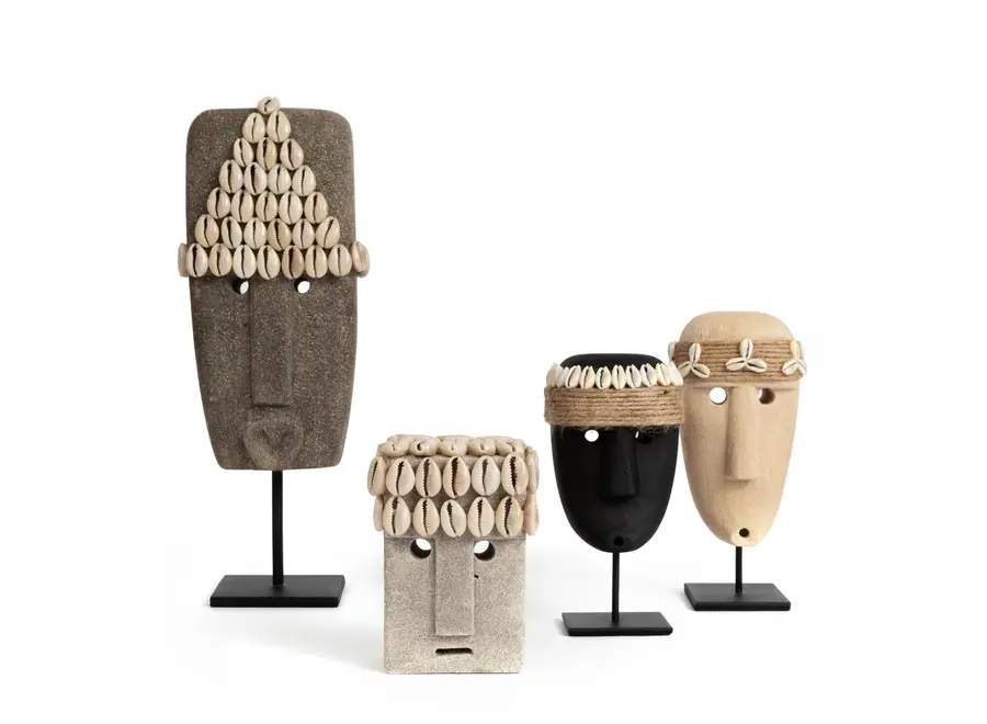 Cudillero Healing Guardian - Sandstein-Skulptur