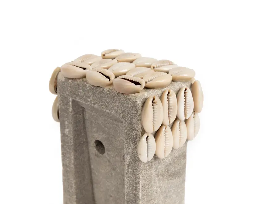 Cudillero Healing Guardian - Sandstein-Skulptur