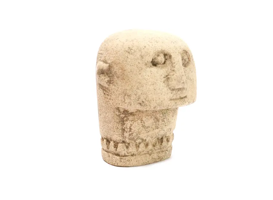 Heilungswächter aus dem Valle de Aran – Sandsteinskulptur