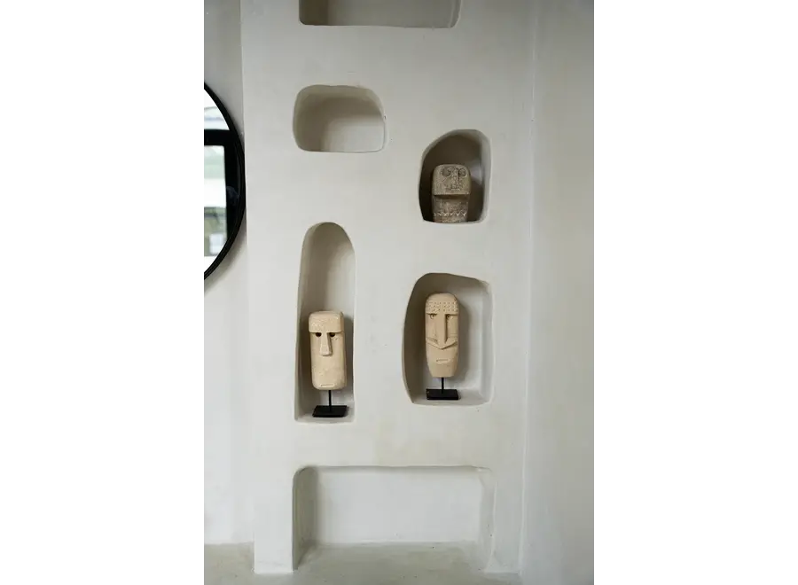 Heilungswächter aus dem Valle de Aran – Sandsteinskulptur