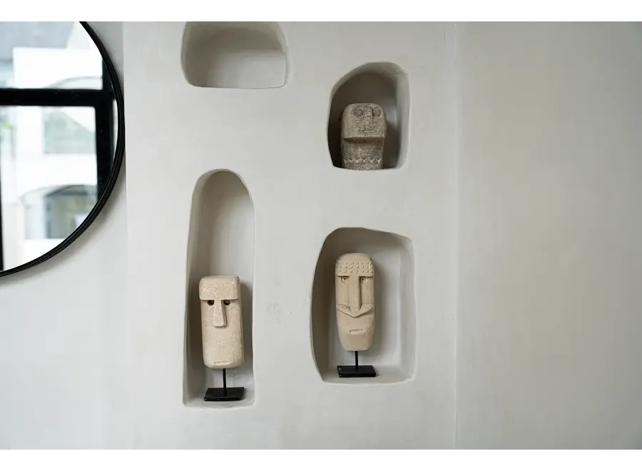 Heilungswächter aus dem Valle de Aran – Sandsteinskulptur