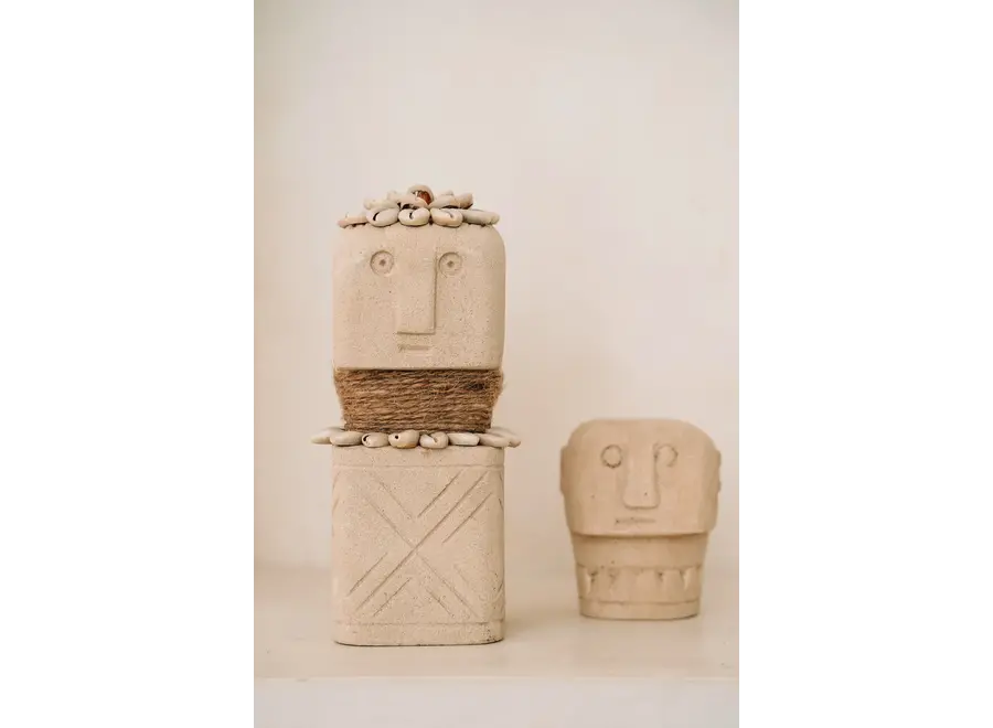 Heilungswächter aus dem Valle de Aran – Sandsteinskulptur