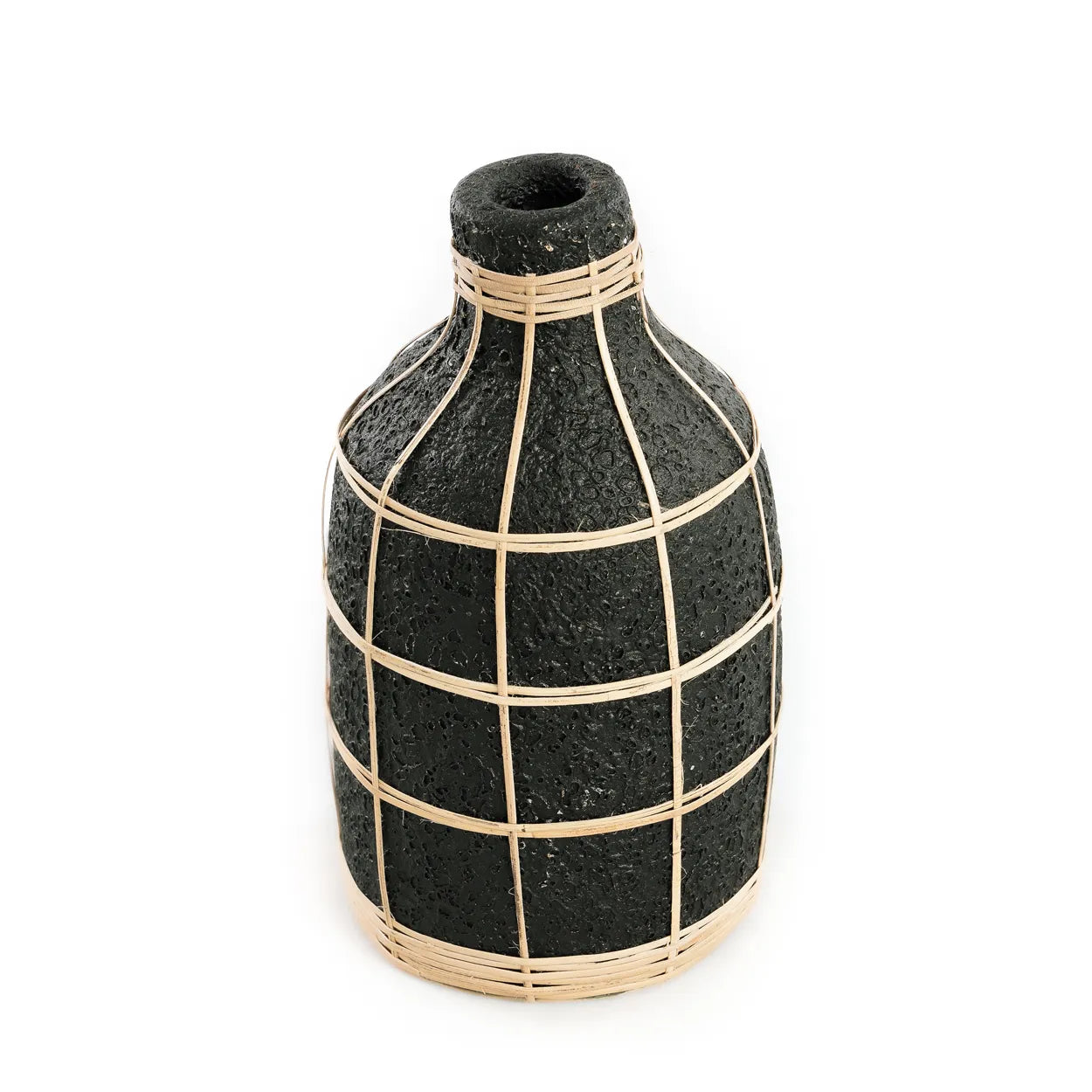 Cieza Vase – geschwungener Blumenstraußhalter aus Rattan
La Gomera Vase - Küsten-Rattanvase mit Details