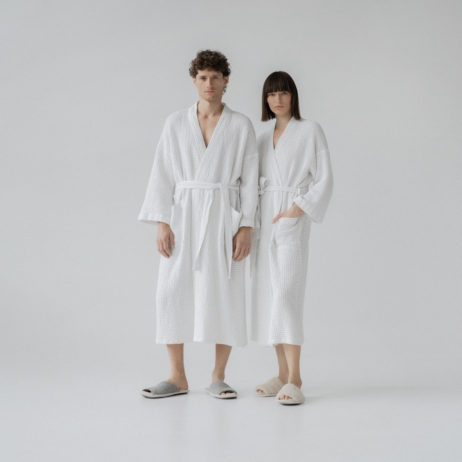 Alzira Cloud Embrace Bademantel – Spa-Bademantel aus Leinen-Baumwolle mit Waffelmuster