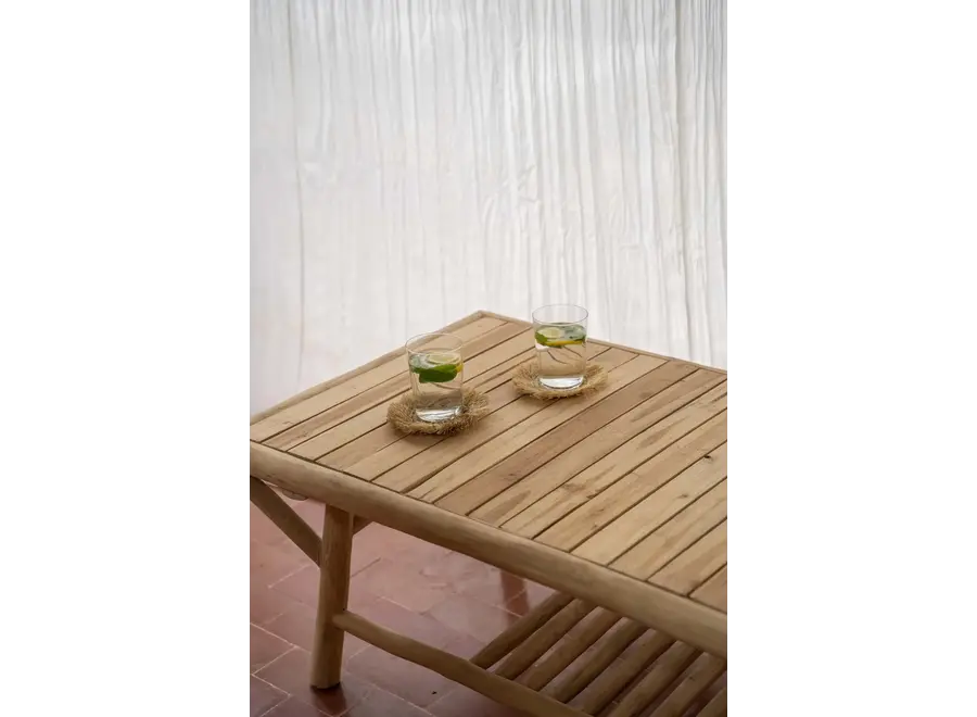 Couchtisch aus Mataro-Holz – Natürliche Sommerstimmung
